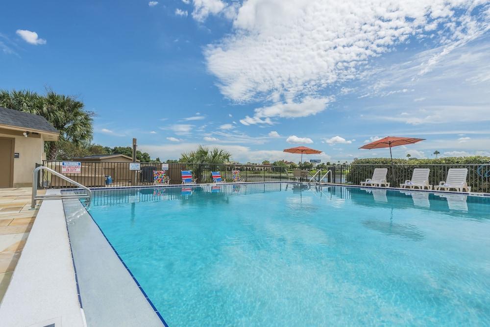 Quality Inn & Suites Kissimmee By The Lake Four Corners Экстерьер фото