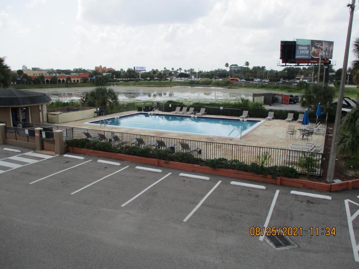 Quality Inn & Suites Kissimmee By The Lake Four Corners Экстерьер фото