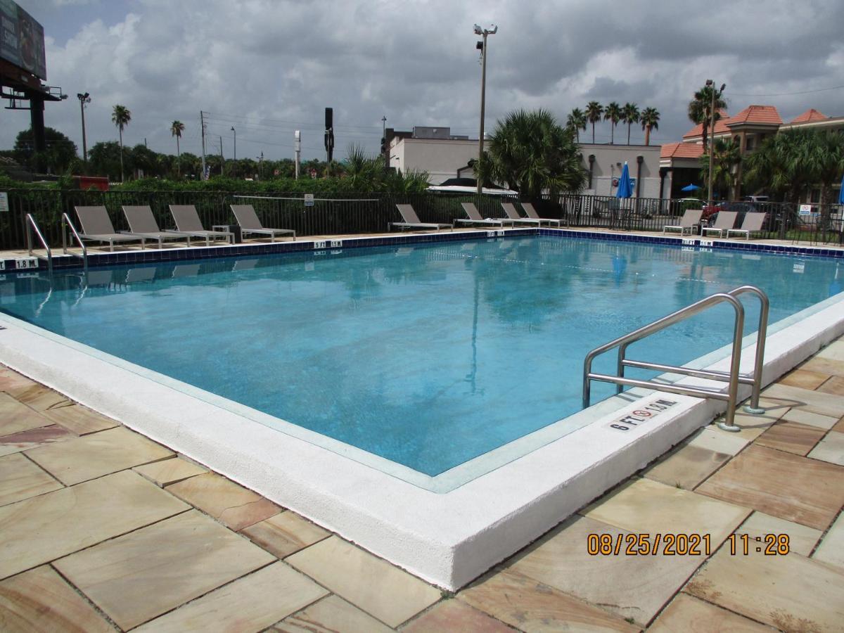 Quality Inn & Suites Kissimmee By The Lake Four Corners Экстерьер фото