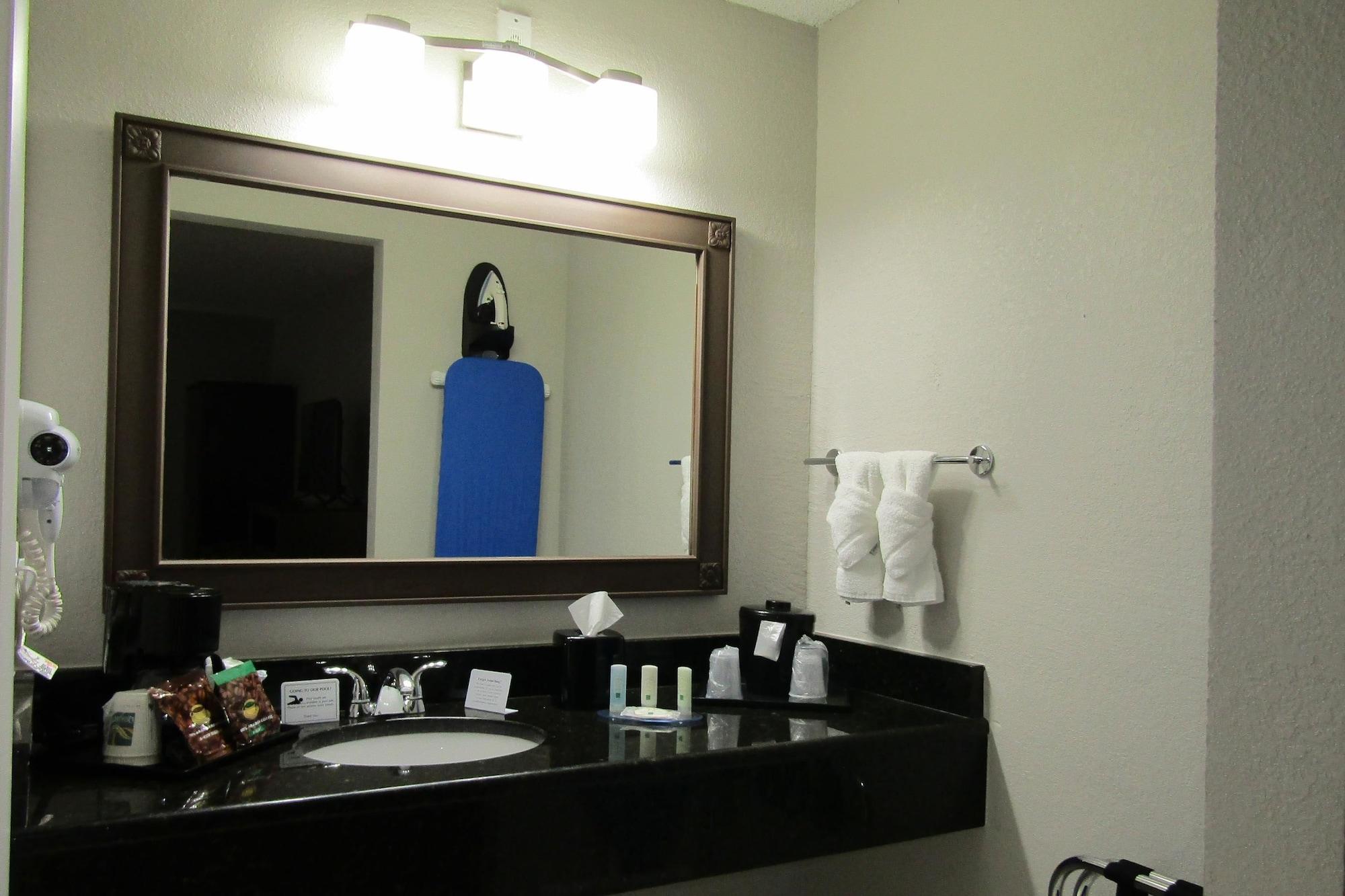Quality Inn & Suites Kissimmee By The Lake Four Corners Экстерьер фото