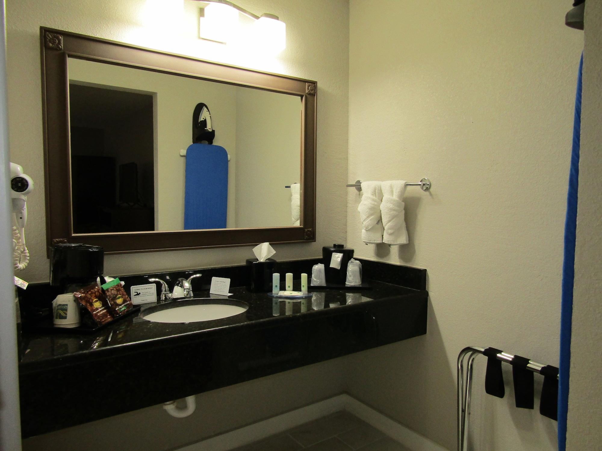 Quality Inn & Suites Kissimmee By The Lake Four Corners Экстерьер фото