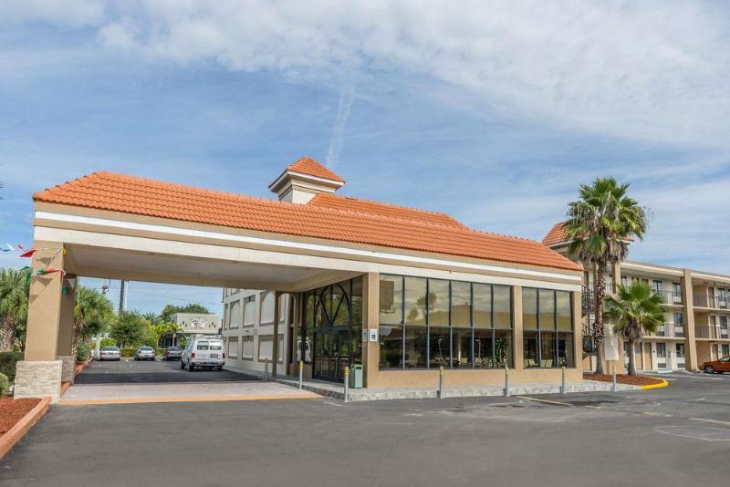 Quality Inn & Suites Kissimmee By The Lake Four Corners Экстерьер фото