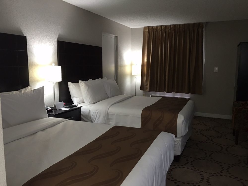 Quality Inn & Suites Kissimmee By The Lake Four Corners Экстерьер фото